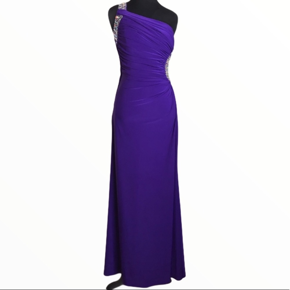 MASQUERADE Purple Party Prom Formal Gown size 3/4